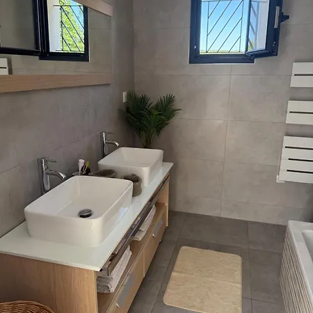 Maison Contemporaine *