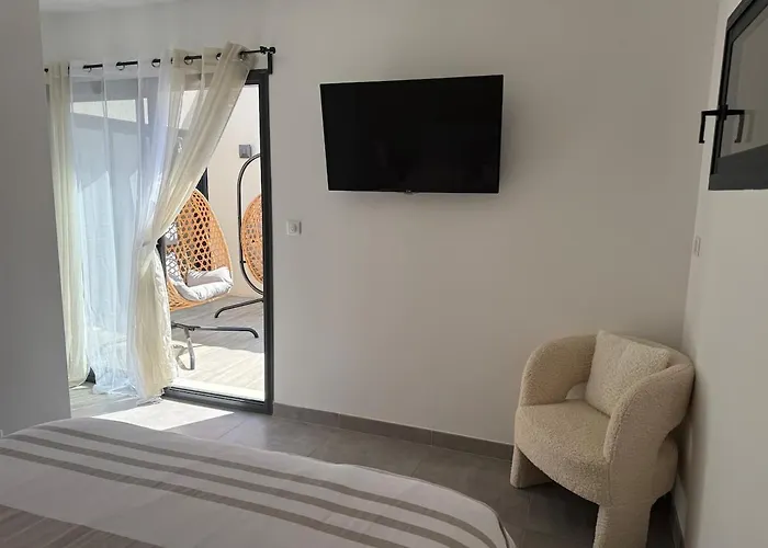 Maison Contemporaine * روكمور