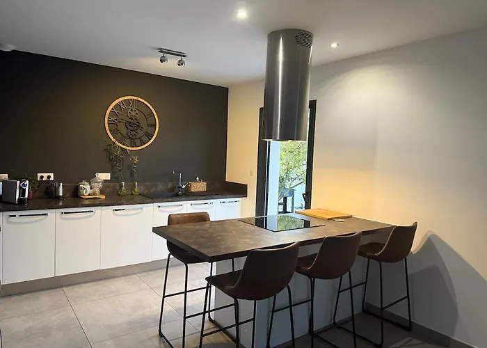 Maison Contemporaine *